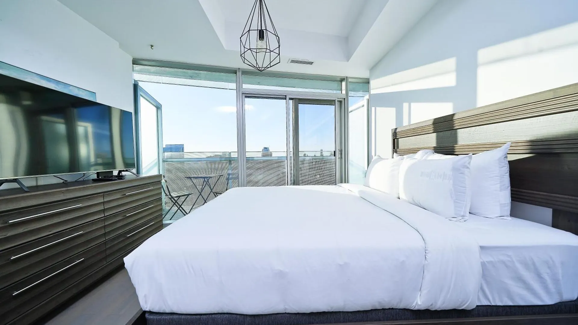 Apartment Rivetstays - The York I Toronto
